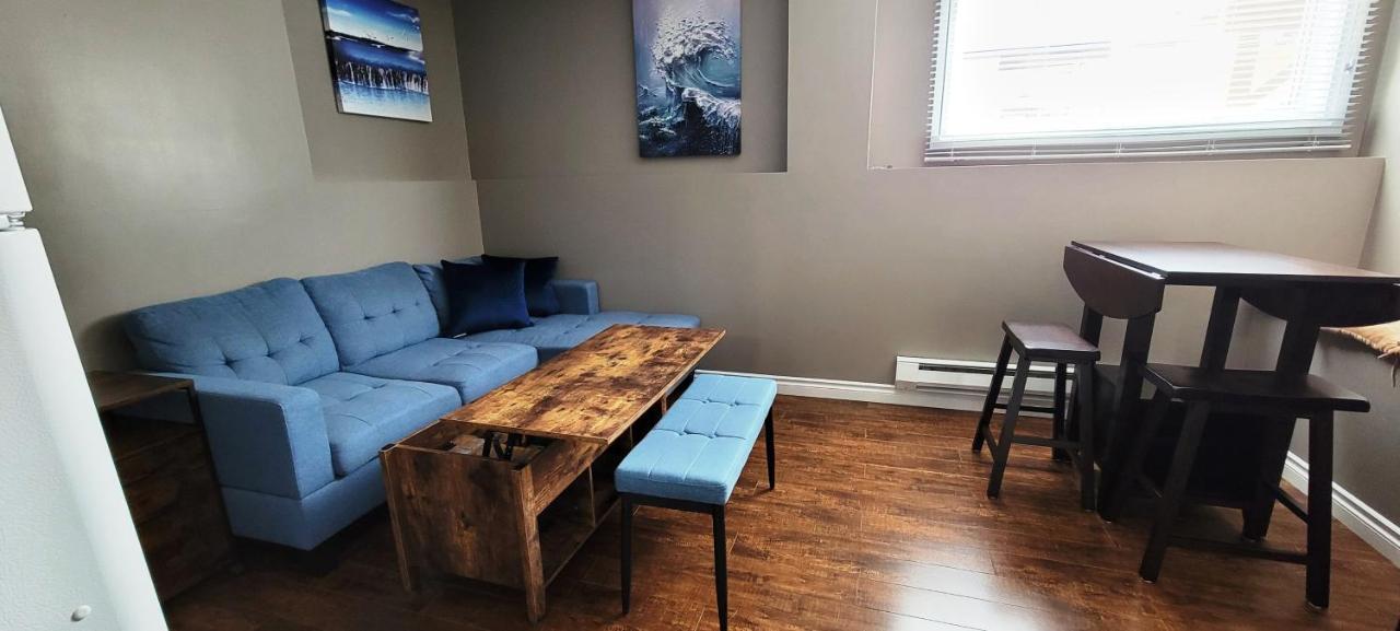 Blue Wave 2 Bedroom Suite Саскатун Экстерьер фото