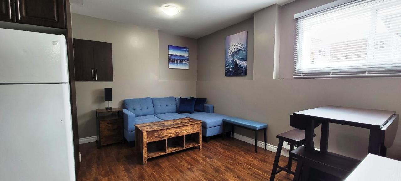 Blue Wave 2 Bedroom Suite Саскатун Экстерьер фото